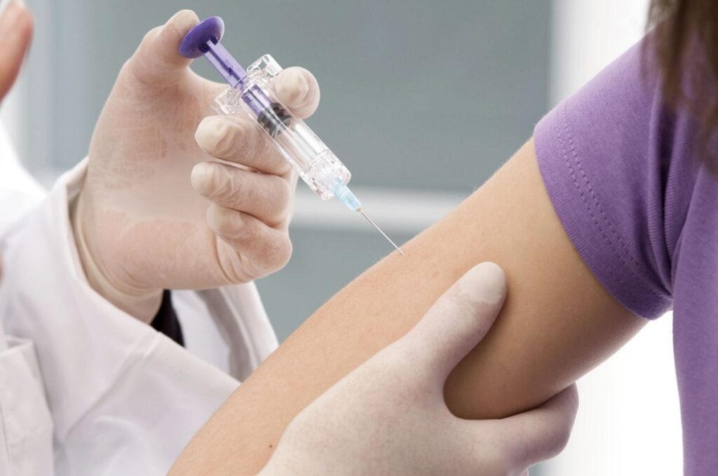 تزریق واکسن HPV